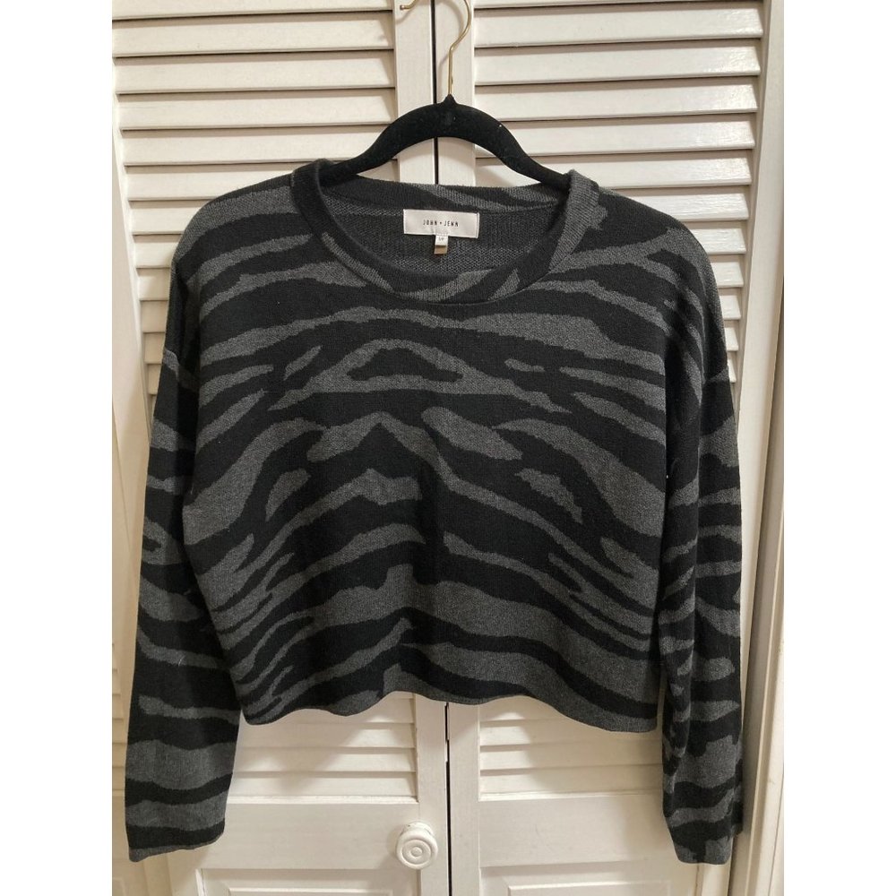 John & Jenn Vintage Shadow Zebra Print Crop Knit Sweater Oversized Size S/P